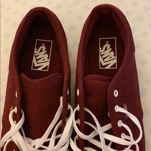 Vans canvas sneaker... maroon size 10